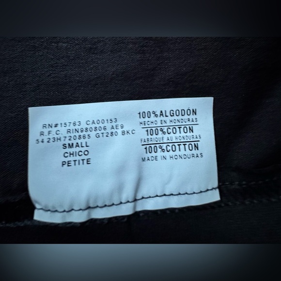 Hanes men Black and Red Cougars Tee size small - Picture 6 of 6